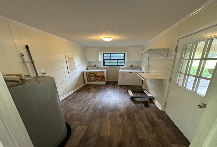 320 CEDAR COVE LN, Savannah, Tennessee 38372, 3 Bedroom Bedrooms, 8 Room Rooms,2 BathroomBathrooms,Residential,For Sale,CEDAR COVE,0,10228575