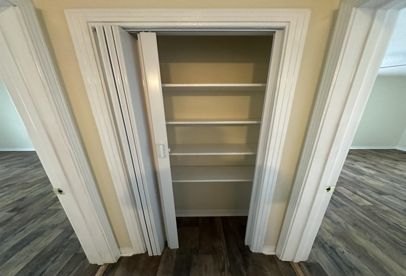 320 CEDAR COVE LN, Savannah, Tennessee 38372, 3 Bedroom Bedrooms, 8 Room Rooms,2 BathroomBathrooms,Residential,For Sale,CEDAR COVE,0,10228575