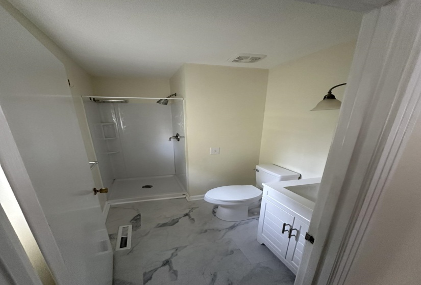 320 CEDAR COVE LN, Savannah, Tennessee 38372, 3 Bedroom Bedrooms, 8 Room Rooms,2 BathroomBathrooms,Residential,For Sale,CEDAR COVE,0,10228575