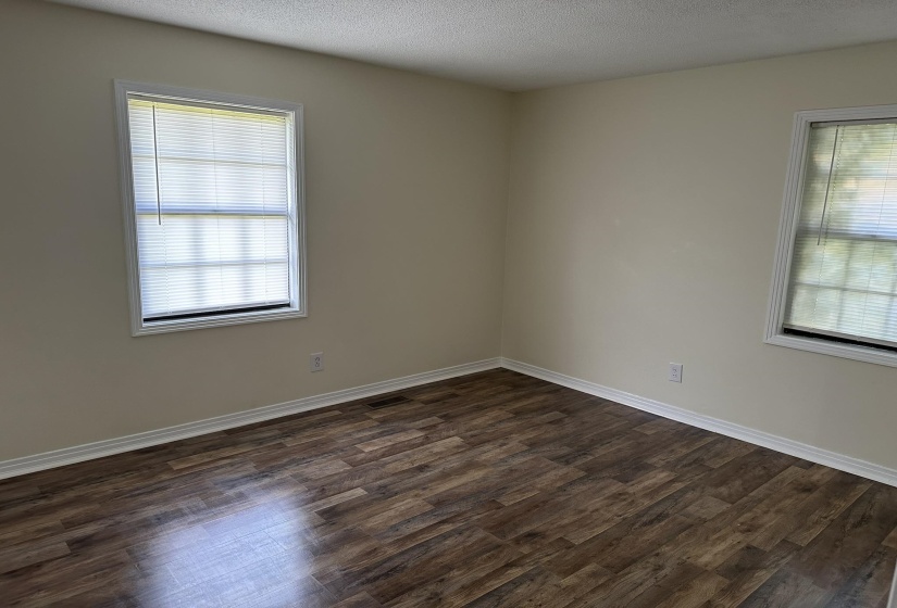 320 CEDAR COVE LN, Savannah, Tennessee 38372, 3 Bedroom Bedrooms, 8 Room Rooms,2 BathroomBathrooms,Residential,For Sale,CEDAR COVE,0,10228575