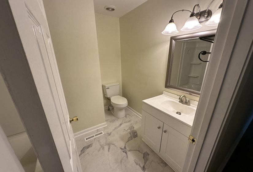 320 CEDAR COVE LN, Savannah, Tennessee 38372, 3 Bedroom Bedrooms, 8 Room Rooms,2 BathroomBathrooms,Residential,For Sale,CEDAR COVE,0,10228575