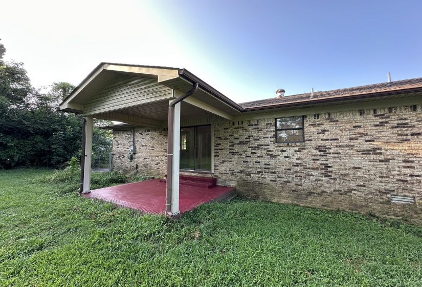 320 CEDAR COVE LN, Savannah, Tennessee 38372, 3 Bedroom Bedrooms, 8 Room Rooms,2 BathroomBathrooms,Residential,For Sale,CEDAR COVE,0,10228575