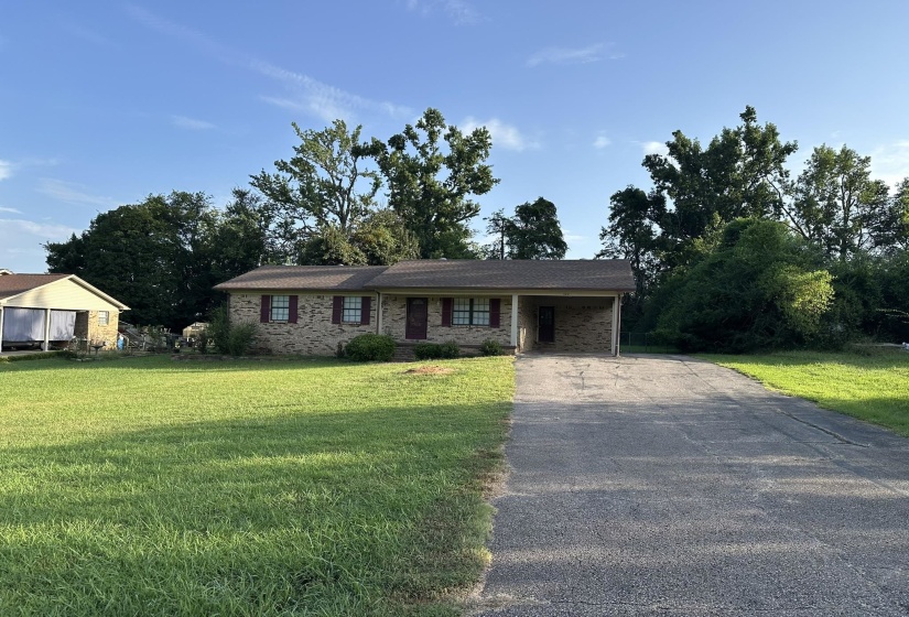 320 CEDAR COVE LN, Savannah, Tennessee 38372, 3 Bedroom Bedrooms, 8 Room Rooms,2 BathroomBathrooms,Residential,For Sale,CEDAR COVE,0,10228575