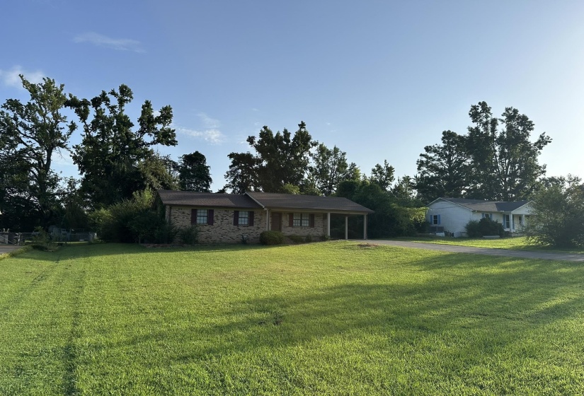 320 CEDAR COVE LN, Savannah, Tennessee 38372, 3 Bedroom Bedrooms, 8 Room Rooms,2 BathroomBathrooms,Residential,For Sale,CEDAR COVE,0,10228575