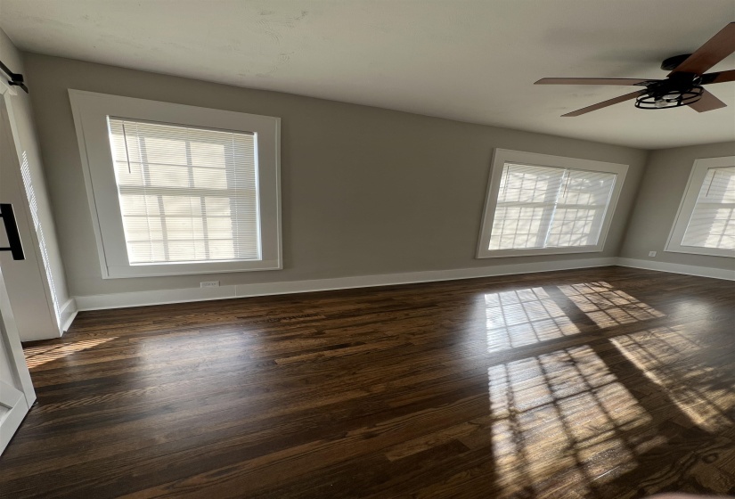 2115 HALLWOOD DR, Memphis, Tennessee 38107, 3 Bedroom Bedrooms, 9 Room Rooms,2 BathroomBathrooms,Residential,For Sale,HALLWOOD,0,10228576