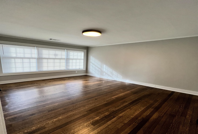2115 HALLWOOD DR, Memphis, Tennessee 38107, 3 Bedroom Bedrooms, 9 Room Rooms,2 BathroomBathrooms,Residential,For Sale,HALLWOOD,0,10228576