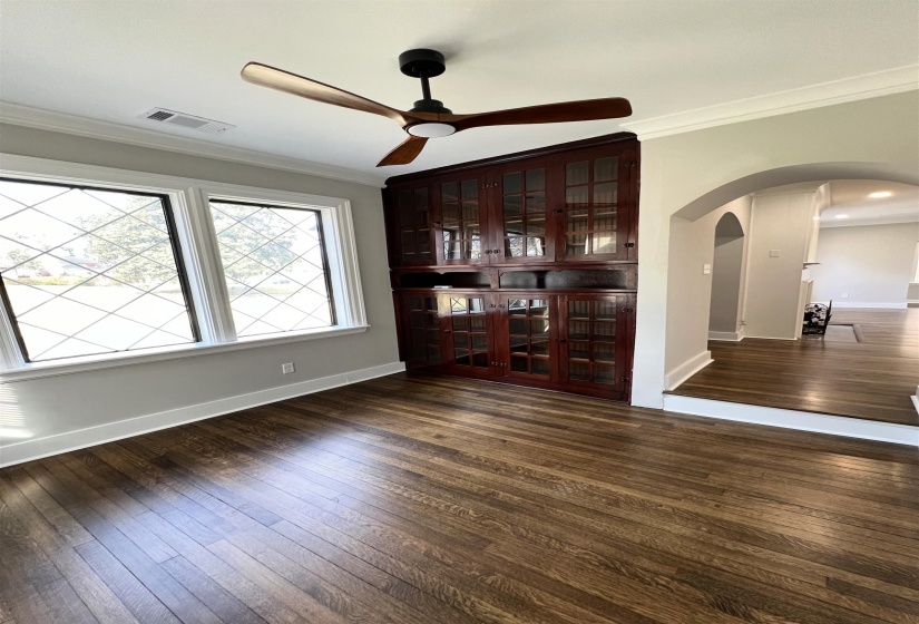2115 HALLWOOD DR, Memphis, Tennessee 38107, 3 Bedroom Bedrooms, 9 Room Rooms,2 BathroomBathrooms,Residential,For Sale,HALLWOOD,0,10228576