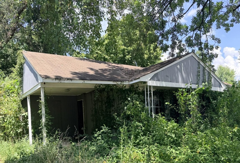 844 BRANDYWINE BLVD, Unincorporated, Tennessee 38127, 3 Bedroom Bedrooms, 5 Room Rooms,1 BathroomBathrooms,Residential,For Sale,BRANDYWINE,0,10228579