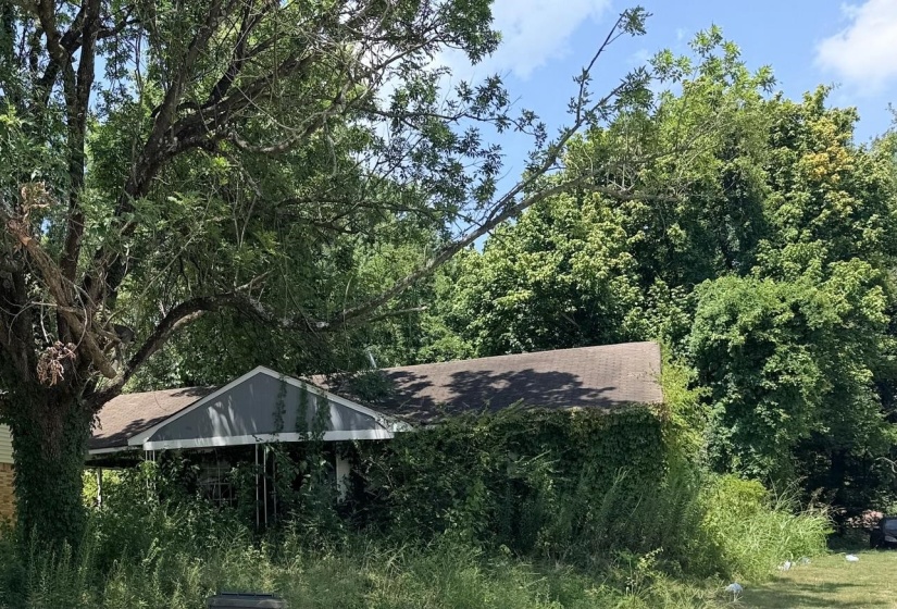 844 BRANDYWINE BLVD, Unincorporated, Tennessee 38127, 3 Bedroom Bedrooms, 5 Room Rooms,1 BathroomBathrooms,Residential,For Sale,BRANDYWINE,0,10228579