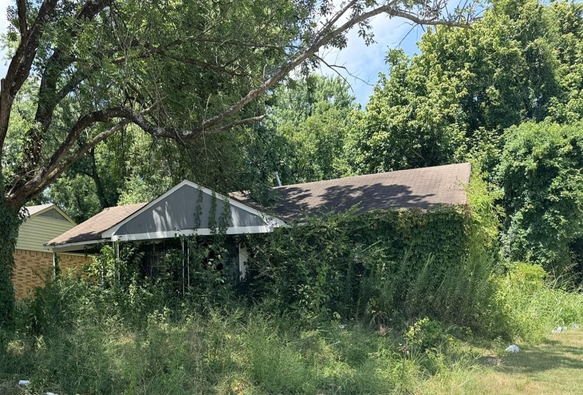 844 BRANDYWINE BLVD, Unincorporated, Tennessee 38127, 3 Bedroom Bedrooms, 5 Room Rooms,1 BathroomBathrooms,Residential,For Sale,BRANDYWINE,0,10228579