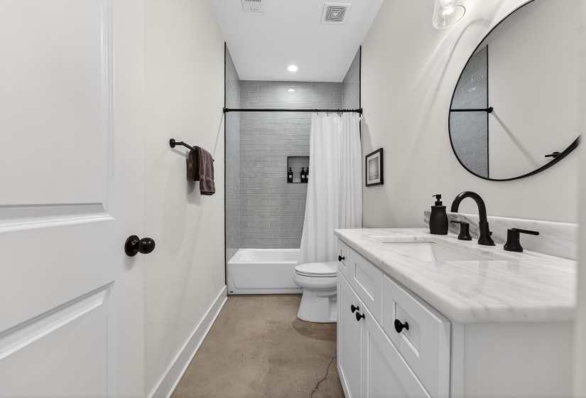668 HAWTHORNE ST, Memphis, Tennessee 38107, 4 Bedroom Bedrooms, 6 Room Rooms,2 BathroomBathrooms,Residential,For Sale,HAWTHORNE,0,10228581