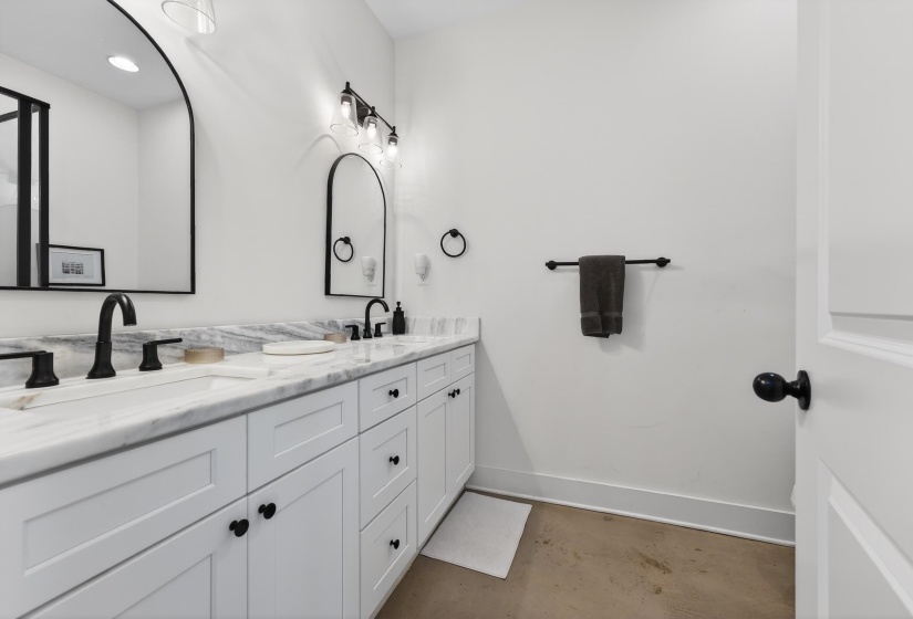 668 HAWTHORNE ST, Memphis, Tennessee 38107, 4 Bedroom Bedrooms, 6 Room Rooms,2 BathroomBathrooms,Residential,For Sale,HAWTHORNE,0,10228581