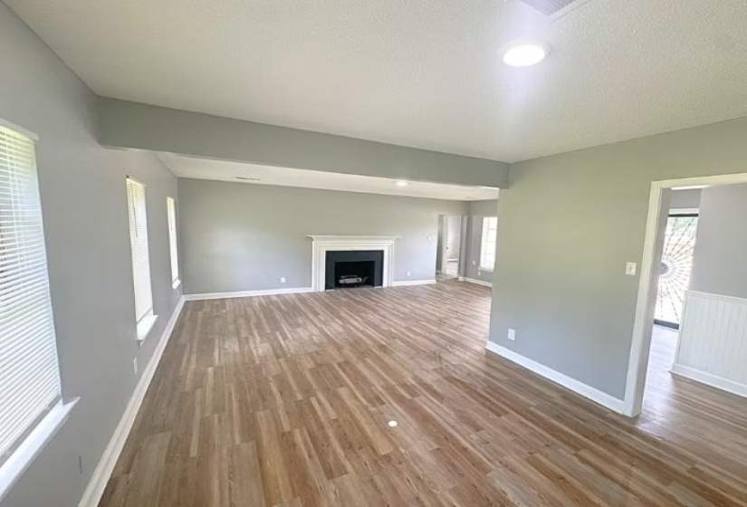 964 WINCHESTER RD, Memphis, Tennessee 38116, 4 Bedroom Bedrooms, 7 Room Rooms,2 BathroomBathrooms,Residential,For Sale,WINCHESTER,0,10228582