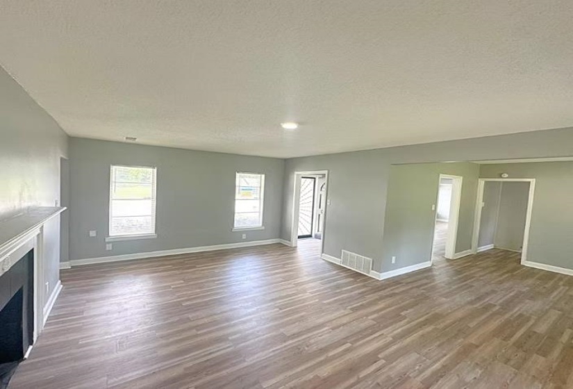 964 WINCHESTER RD, Memphis, Tennessee 38116, 4 Bedroom Bedrooms, 7 Room Rooms,2 BathroomBathrooms,Residential,For Sale,WINCHESTER,0,10228582