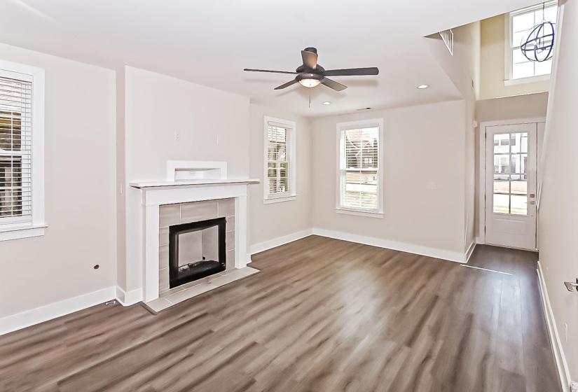 156 HERITAGE LAKE DR, Memphis, Tennessee 38109, 5 Bedroom Bedrooms, 14 Room Rooms,2.2 BathroomBathrooms,Residential,For Sale,HERITAGE LAKE,0,10228586