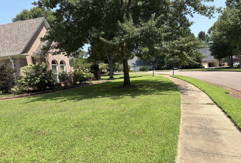 9325 BEAVER VALLEY LN, Cordova, Tennessee 38018, 5 Bedroom Bedrooms, 9 Room Rooms,3.1 BathroomBathrooms,Residential,For Sale,BEAVER VALLEY,0,10228593