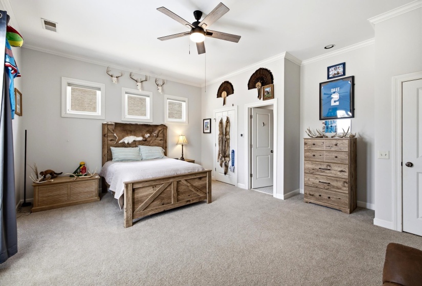 621 FRONT ST, Memphis, Tennessee 38103, 4 Bedroom Bedrooms, 7 Room Rooms,4 BathroomBathrooms,Residential,For Sale,FRONT,0,10228601