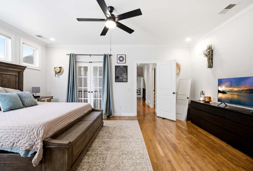 621 FRONT ST, Memphis, Tennessee 38103, 4 Bedroom Bedrooms, 7 Room Rooms,4 BathroomBathrooms,Residential,For Sale,FRONT,0,10228601
