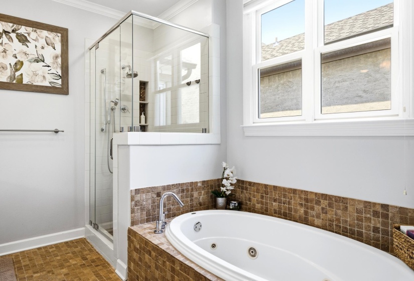 621 FRONT ST, Memphis, Tennessee 38103, 4 Bedroom Bedrooms, 7 Room Rooms,4 BathroomBathrooms,Residential,For Sale,FRONT,0,10228601