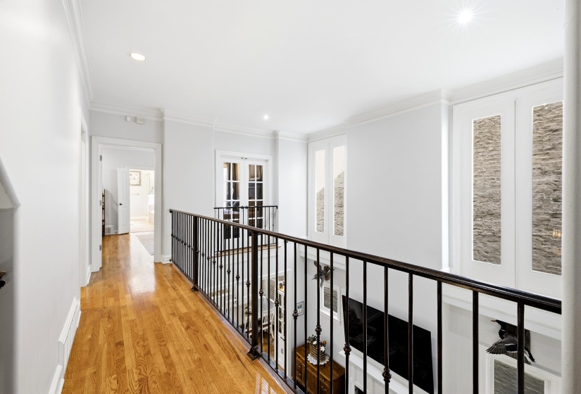 621 FRONT ST, Memphis, Tennessee 38103, 4 Bedroom Bedrooms, 7 Room Rooms,4 BathroomBathrooms,Residential,For Sale,FRONT,0,10228601