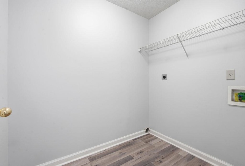 1035 STABLE RUN DR, Cordova, Tennessee 38018, 4 Bedroom Bedrooms, 4 Room Rooms,2.1 BathroomBathrooms,Residential,For Sale,STABLE RUN,0,10228602