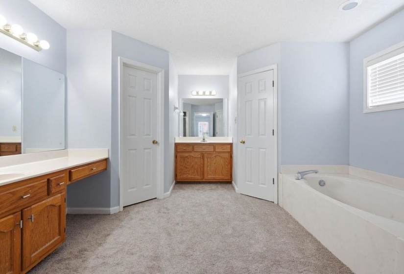 1035 STABLE RUN DR, Cordova, Tennessee 38018, 4 Bedroom Bedrooms, 4 Room Rooms,2.1 BathroomBathrooms,Residential,For Sale,STABLE RUN,0,10228602