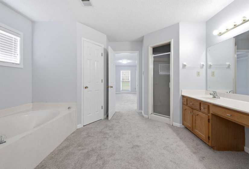1035 STABLE RUN DR, Cordova, Tennessee 38018, 4 Bedroom Bedrooms, 4 Room Rooms,2.1 BathroomBathrooms,Residential,For Sale,STABLE RUN,0,10228602