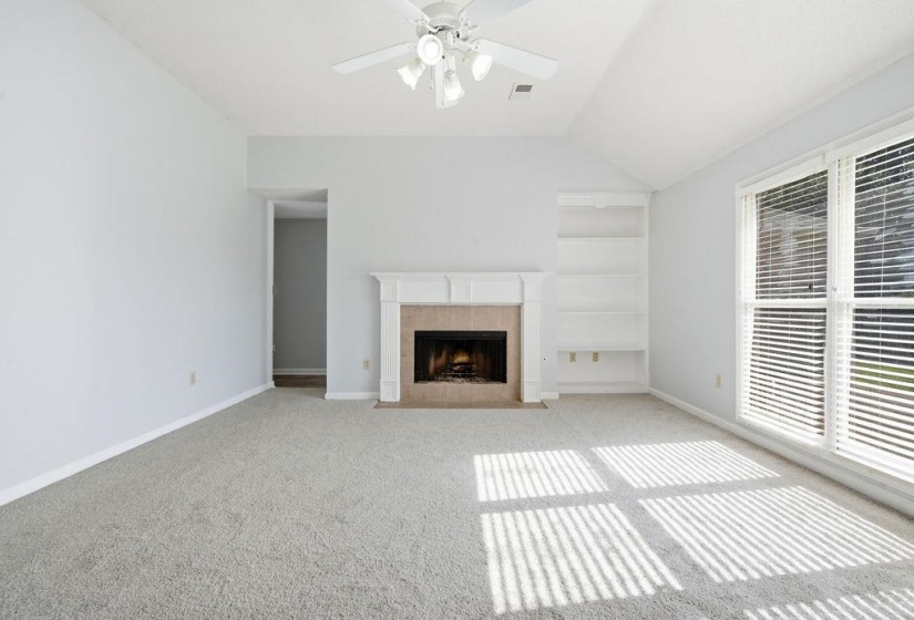 1035 STABLE RUN DR, Cordova, Tennessee 38018, 4 Bedroom Bedrooms, 4 Room Rooms,2.1 BathroomBathrooms,Residential,For Sale,STABLE RUN,0,10228602