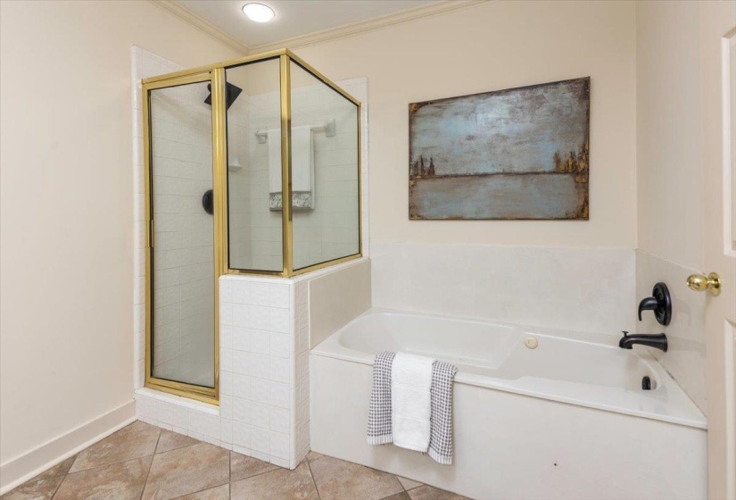 8472 DONEGAL CV, Germantown, Tennessee 38139, 3 Bedroom Bedrooms, 6 Room Rooms,2.1 BathroomBathrooms,Residential,For Sale,DONEGAL,0,10228603