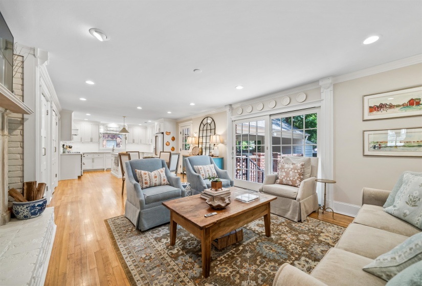 98 GROVE PARK ST, Memphis, Tennessee 38117, 5 Bedroom Bedrooms, 9 Room Rooms,3 BathroomBathrooms,Residential,For Sale,GROVE PARK,0,10228605