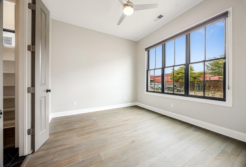 93 TOULOUSE DR, Memphis, Tennessee 38103, 4 Bedroom Bedrooms, 1 Room Rooms,4.1 BathroomBathrooms,Residential,For Sale,TOULOUSE,0,10228606