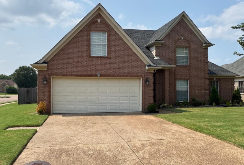 4915 WHITFALL CV, Memphis, Tennessee 38125, 4 Bedroom Bedrooms, 8 Room Rooms,3 BathroomBathrooms,Residential,For Sale,WHITFALL,0,10228608