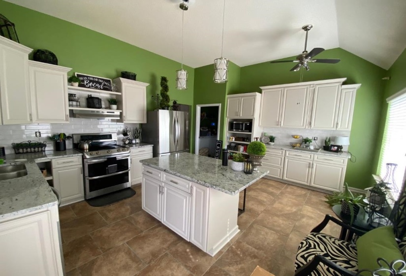 4915 WHITFALL CV, Memphis, Tennessee 38125, 4 Bedroom Bedrooms, 8 Room Rooms,3 BathroomBathrooms,Residential,For Sale,WHITFALL,0,10228608