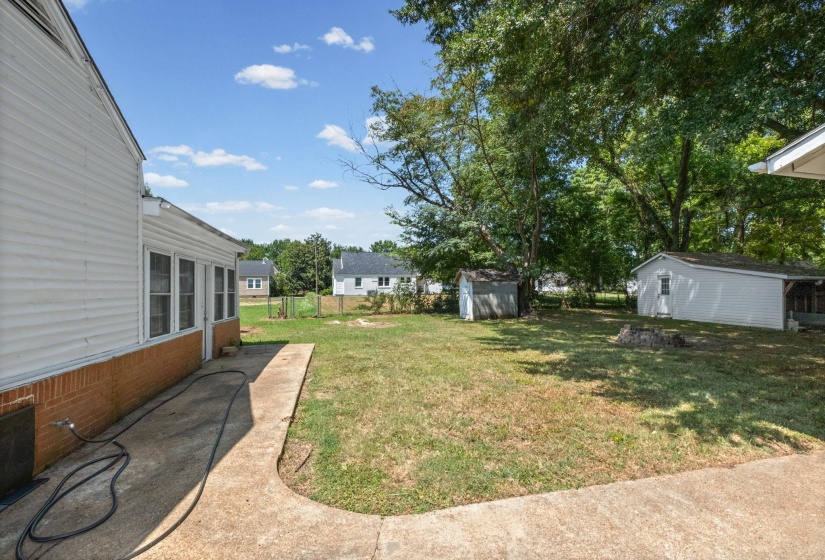 46 CHARLES AVE, Munford, Tennessee 38058, 4 Bedroom Bedrooms, 9 Room Rooms,2 BathroomBathrooms,Residential,For Sale,CHARLES,0,10228618