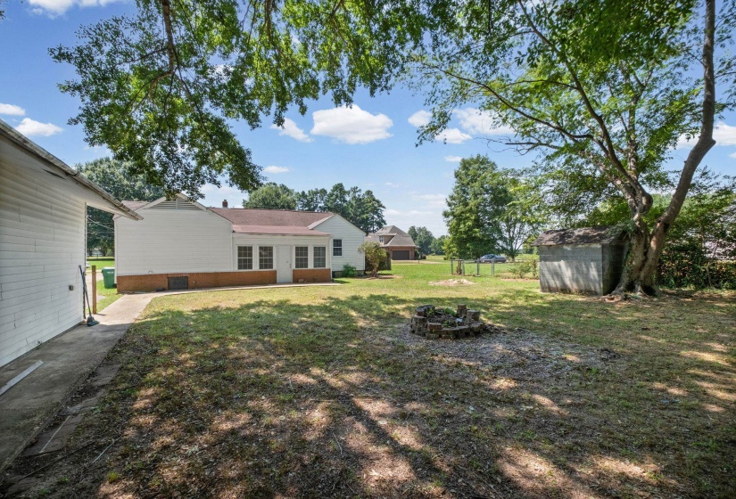 46 CHARLES AVE, Munford, Tennessee 38058, 4 Bedroom Bedrooms, 9 Room Rooms,2 BathroomBathrooms,Residential,For Sale,CHARLES,0,10228618