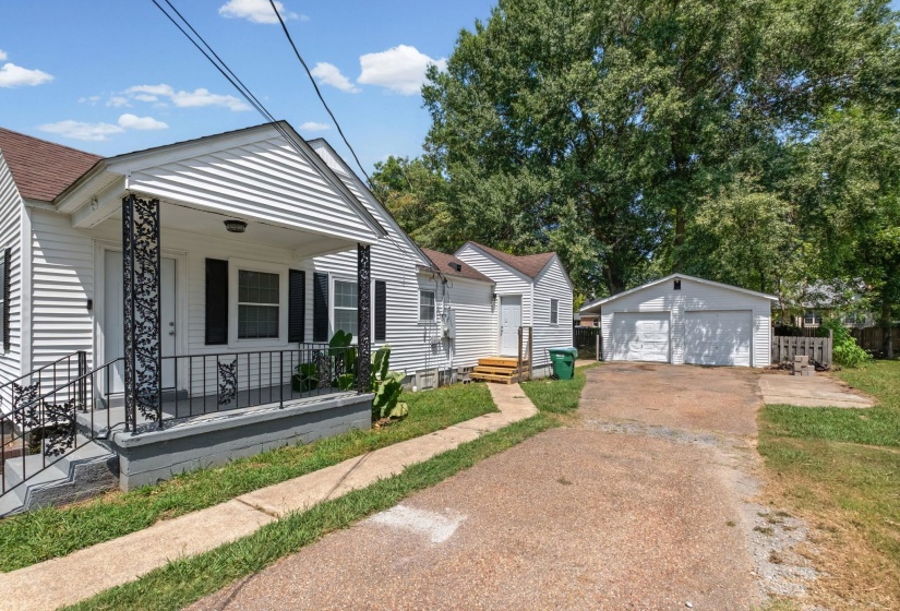 46 CHARLES AVE, Munford, Tennessee 38058, 4 Bedroom Bedrooms, 9 Room Rooms,2 BathroomBathrooms,Residential,For Sale,CHARLES,0,10228618