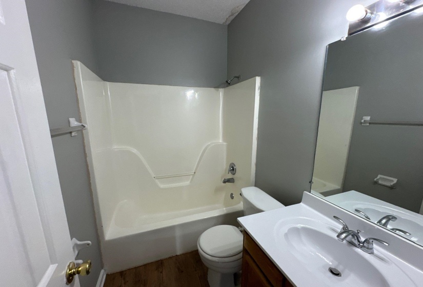 3923 AUTUMN HARVEST LN, Memphis, Tennessee 38125, 3 Bedroom Bedrooms, 6 Room Rooms,2 BathroomBathrooms,Residential,For Sale,AUTUMN HARVEST,0,10228620