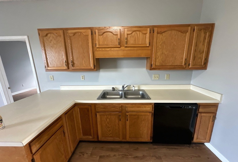 3923 AUTUMN HARVEST LN, Memphis, Tennessee 38125, 3 Bedroom Bedrooms, 6 Room Rooms,2 BathroomBathrooms,Residential,For Sale,AUTUMN HARVEST,0,10228620