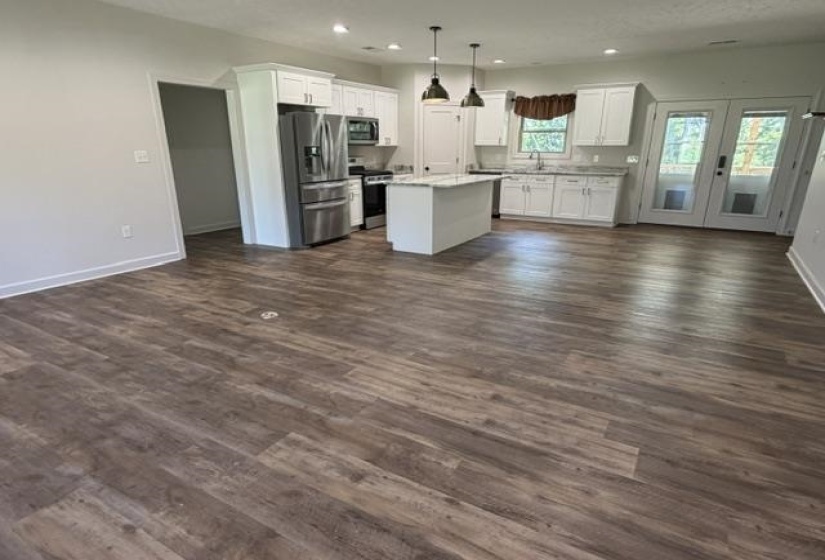 320 HAWTHORNE LN, Savannah, Tennessee 38372, 3 Bedroom Bedrooms, 7 Room Rooms,2 BathroomBathrooms,Residential,For Sale,HAWTHORNE,0,10228624