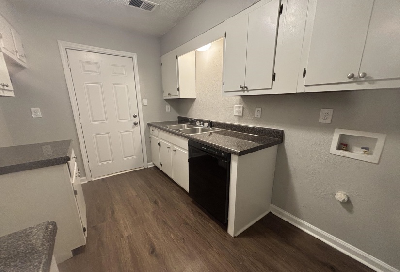 2986 LAKE PARK RD, Memphis, Tennessee 38127, 3 Bedroom Bedrooms, 6 Room Rooms,1.1 BathroomBathrooms,Residential,For Sale,LAKE PARK,0,10228626