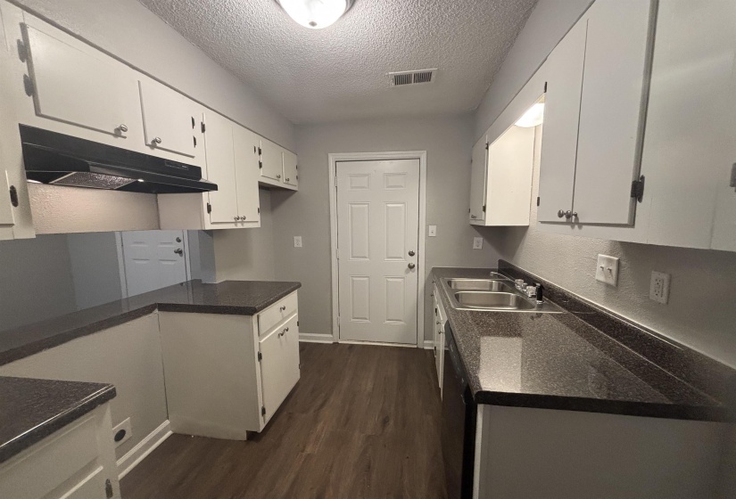 2986 LAKE PARK RD, Memphis, Tennessee 38127, 3 Bedroom Bedrooms, 6 Room Rooms,1.1 BathroomBathrooms,Residential,For Sale,LAKE PARK,0,10228626
