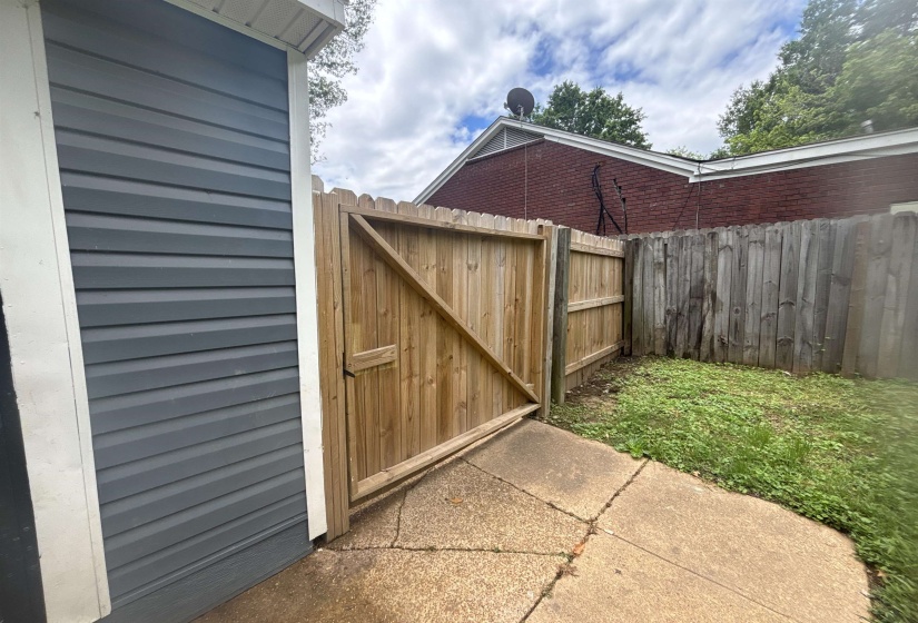 2986 LAKE PARK RD, Memphis, Tennessee 38127, 3 Bedroom Bedrooms, 6 Room Rooms,1.1 BathroomBathrooms,Residential,For Sale,LAKE PARK,0,10228626