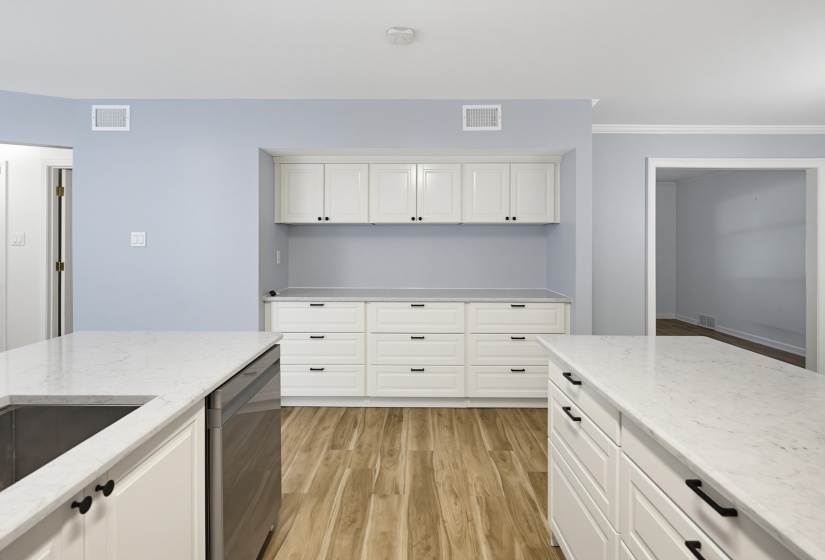 2088 ALLENBY RD, Germantown, Tennessee 38139, 4 Bedroom Bedrooms, 8 Room Rooms,2.1 BathroomBathrooms,Residential,For Sale,ALLENBY,0,10228631