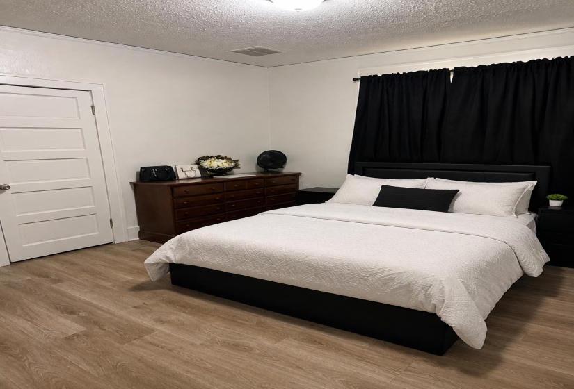 1043 PEARCE ST, Memphis, Tennessee 38107, 2 Bedroom Bedrooms, 5 Room Rooms,1 BathroomBathrooms,Residential,For Sale,PEARCE,0,10228633