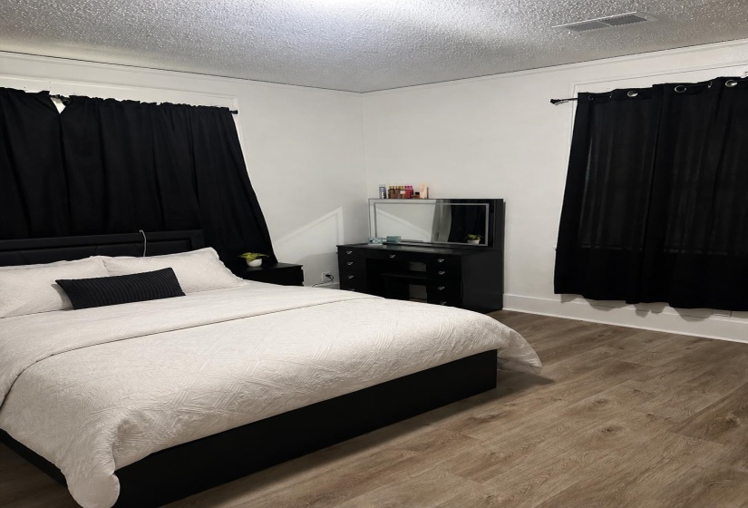 1043 PEARCE ST, Memphis, Tennessee 38107, 2 Bedroom Bedrooms, 5 Room Rooms,1 BathroomBathrooms,Residential,For Sale,PEARCE,0,10228633