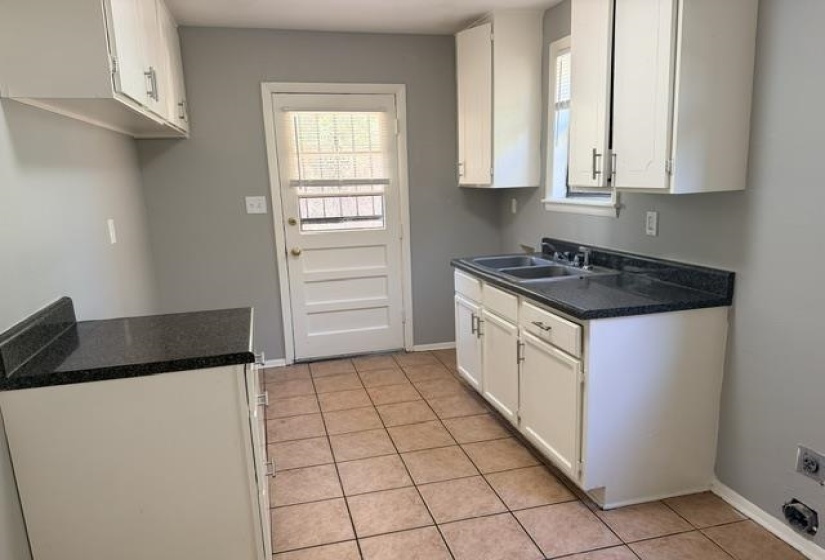 2601 DARLENE ST, Memphis, Tennessee 38106, 3 Bedroom Bedrooms, 6 Room Rooms,1 BathroomBathrooms,Residential,For Sale,DARLENE,0,10228634