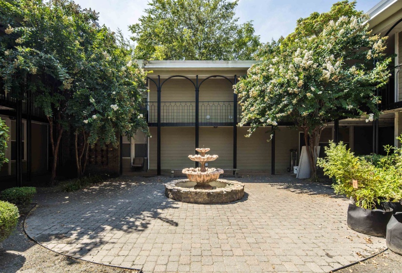220 MCLEAN BLVD, Memphis, Tennessee 38104, 2 Bedroom Bedrooms, 5 Room Rooms,2 BathroomBathrooms,Residential,For Sale,MCLEAN,0,10228640