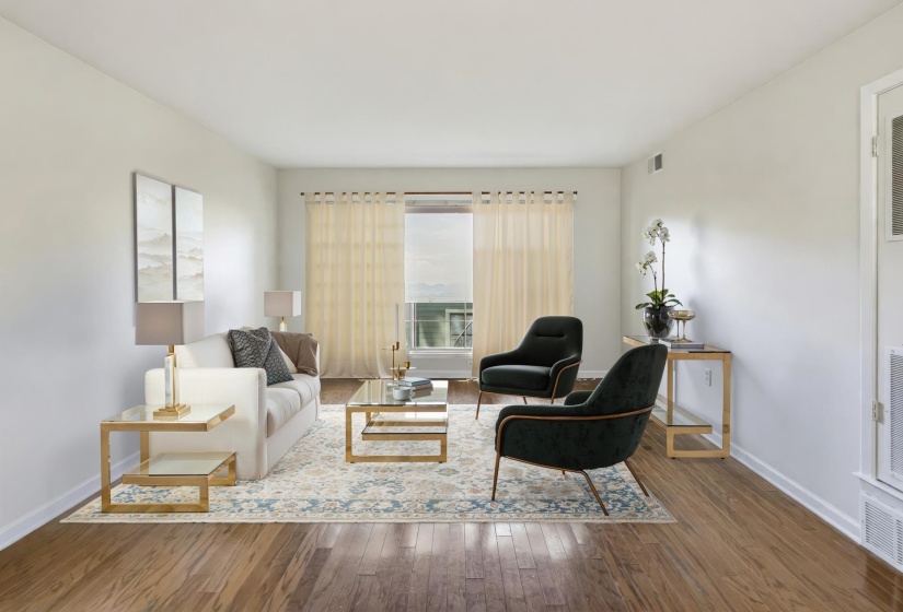 220 MCLEAN BLVD, Memphis, Tennessee 38104, 2 Bedroom Bedrooms, 5 Room Rooms,2 BathroomBathrooms,Residential,For Sale,MCLEAN,0,10228640