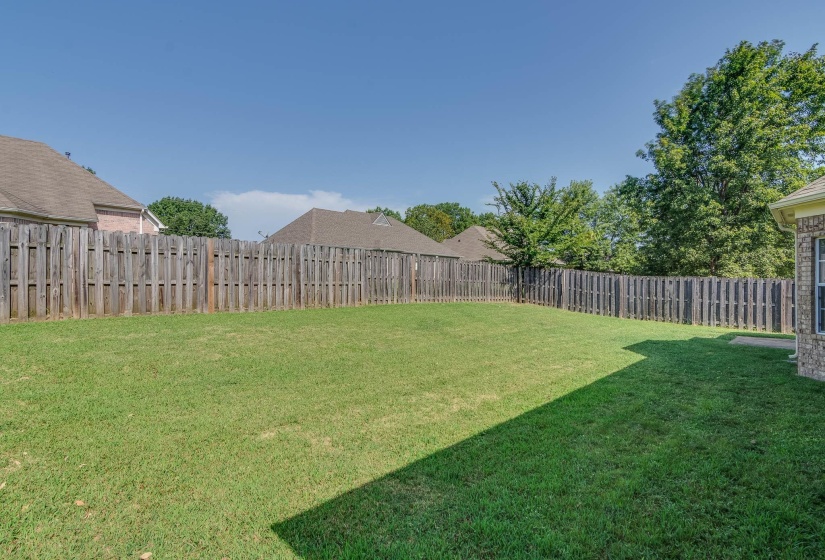 951 NESTING WOOD CIR, Memphis, Tennessee 38018, 4 Bedroom Bedrooms, 6 Room Rooms,2 BathroomBathrooms,Residential,For Sale,NESTING WOOD,0,10228646