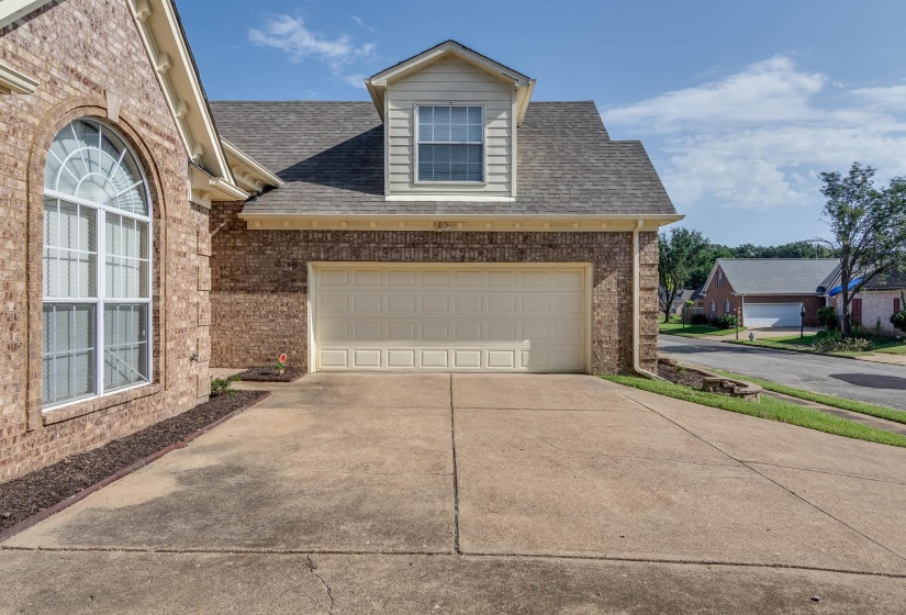 951 NESTING WOOD CIR, Memphis, Tennessee 38018, 4 Bedroom Bedrooms, 6 Room Rooms,2 BathroomBathrooms,Residential,For Sale,NESTING WOOD,0,10228646